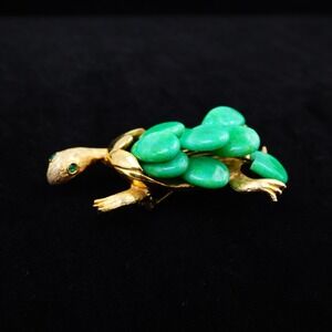 KRAMMER Turtle Brooch Gold Tone‎ Green Tortoise Mid Century Signed Statement